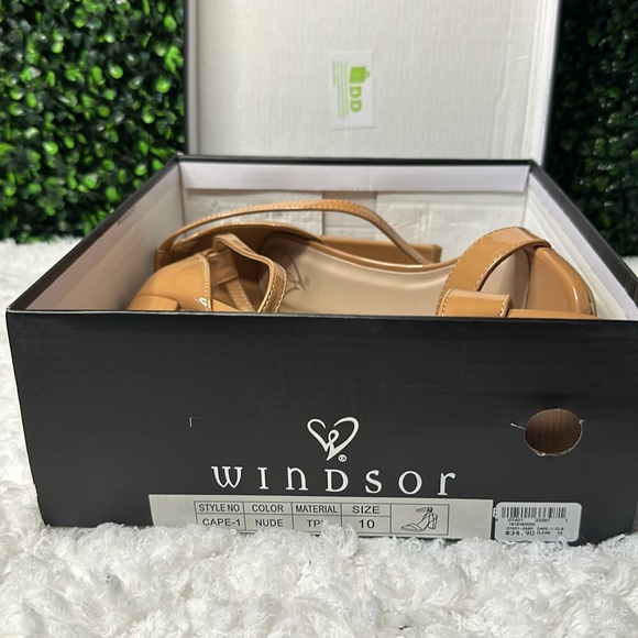 Heels - Picture 2 of 5